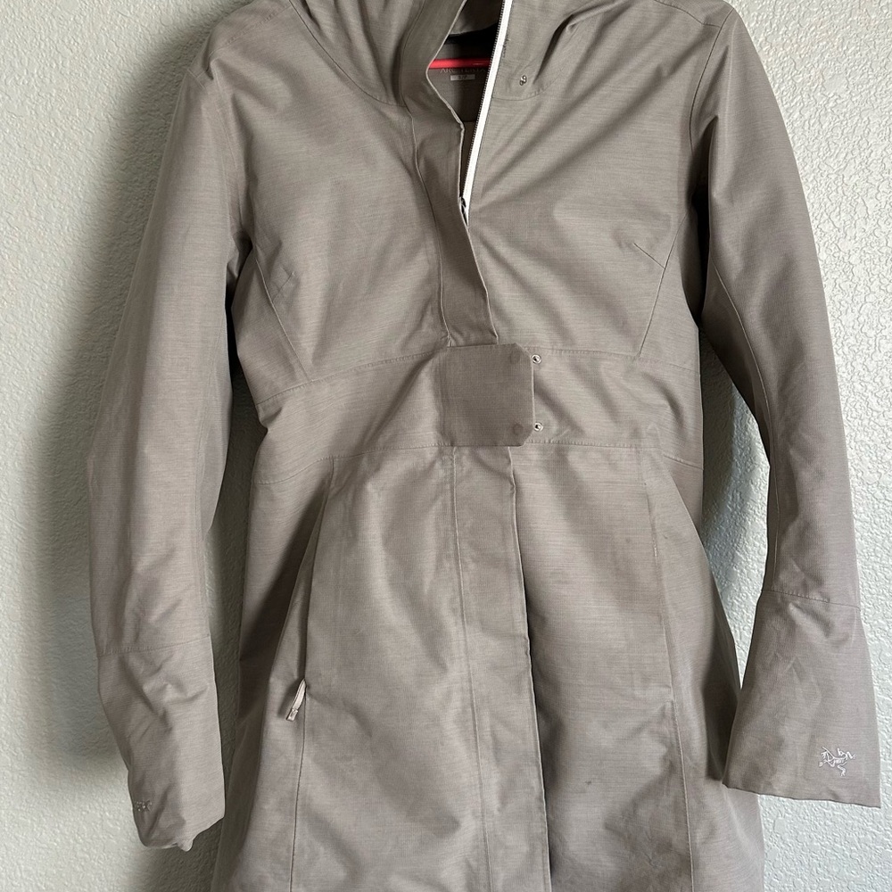 Arc'teryx Women's Gore Tex Down Jacket Small